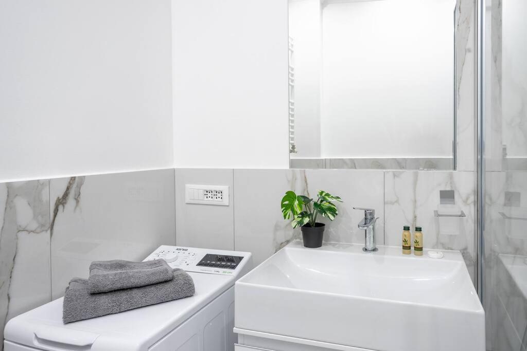 מילאנו Duomo'S Nest - Central Mini-Apt מראה חיצוני תמונה